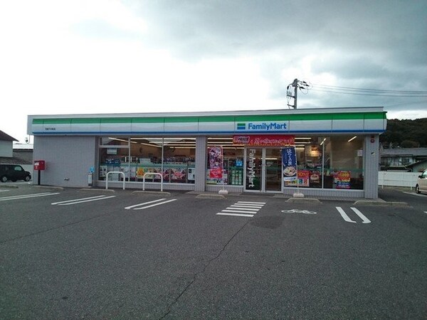 周辺環境(ファミリーマート児島下の町店まで300m)