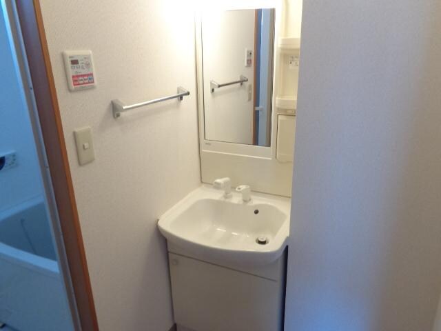 物件内観写真15　(洗髪洗面化粧台（イメージ）)