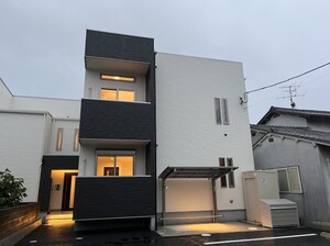 GRANDTIC 西阿知（グランティック ニシアチ）外観写真