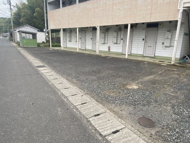 物件外観写真4　(ローソン中庄駅前店 464m)