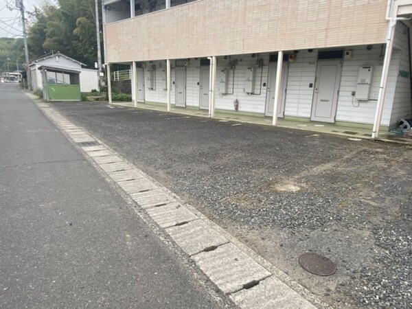 駐車場(ローソン中庄駅前店 464m)