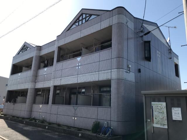 物件外観写真2　(外観写真（昼）)