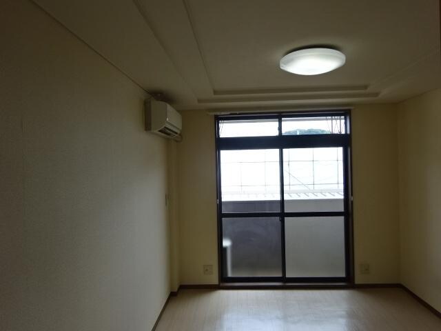 物件内観写真27　(洋室（エアコン・ＬＥＤ照明あり）)