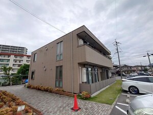 アベニールＢ棟外観写真