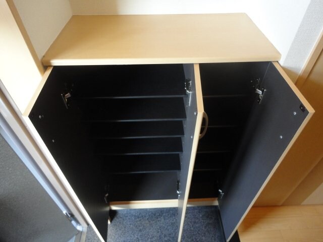 物件内観写真15　(下駄箱)