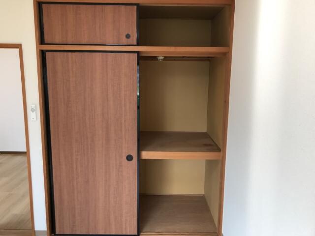 物件内観写真15　(収納)
