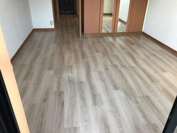 内装他(室内)