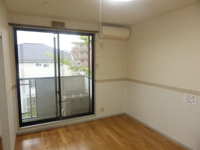 物件内観写真5　(洋室)