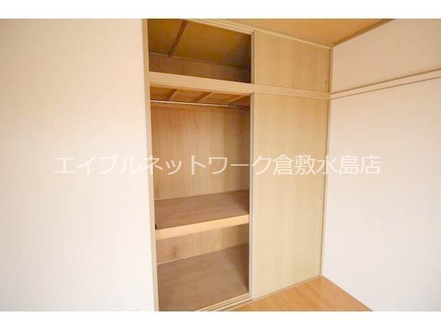 物件内観写真21　(押入れ)