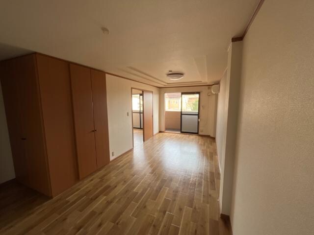 物件内観写真14　(廊下)