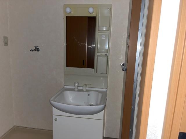 物件内観写真16　(洗面)