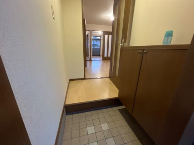 物件内観写真15　(玄関)