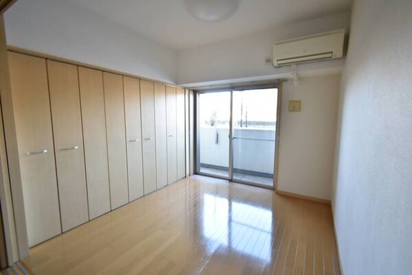 建物設備(私立川崎医療短期大学 823m)