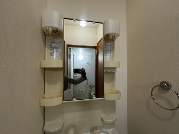 独立洗面台