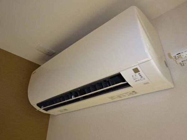 建物設備(エアコン)