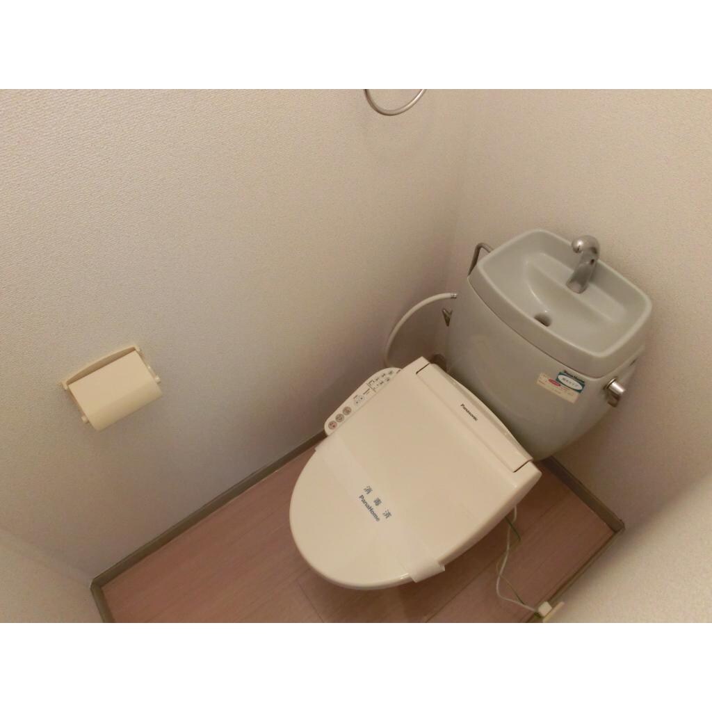 物件内観写真5　(トイレ)