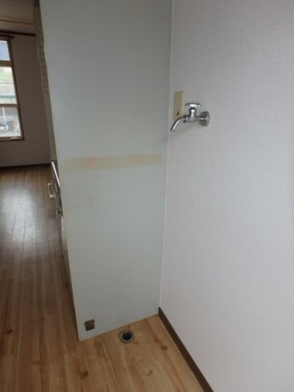 建物設備(室内洗濯機置場)