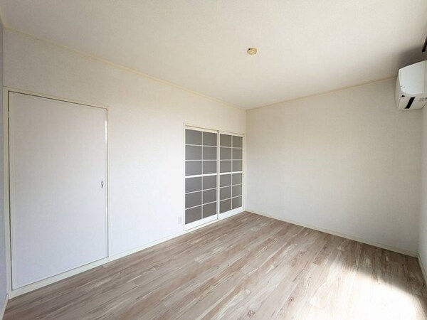 寝室(ポプラ倉敷玉島西店 2272m)