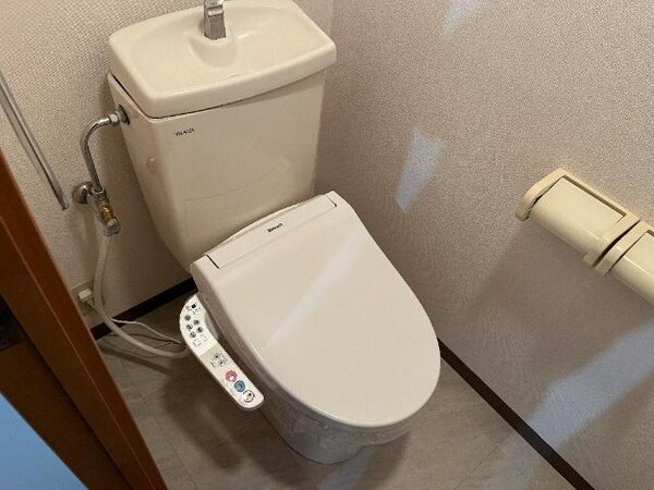 トイレ(シャワー付トイレ)