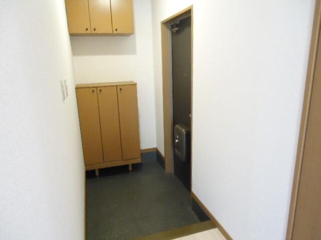 物件内観写真15　(玄関)