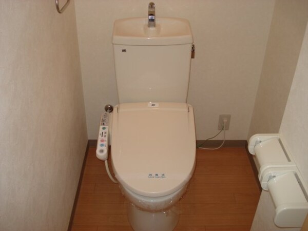 トイレ(シャワー付トイレ)