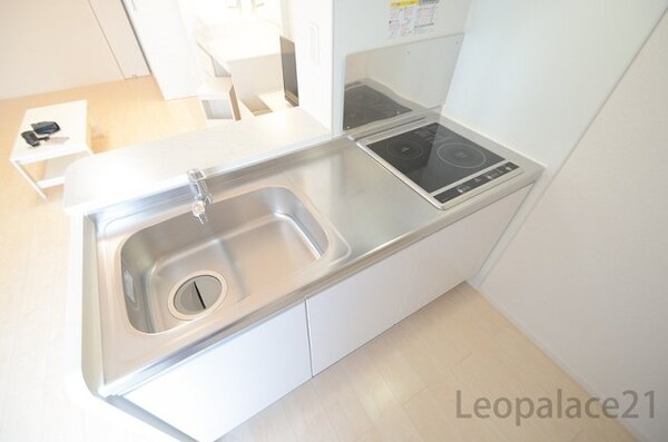キッチン(設備仕様は号室等により異なります現地をご確認下さい。)
