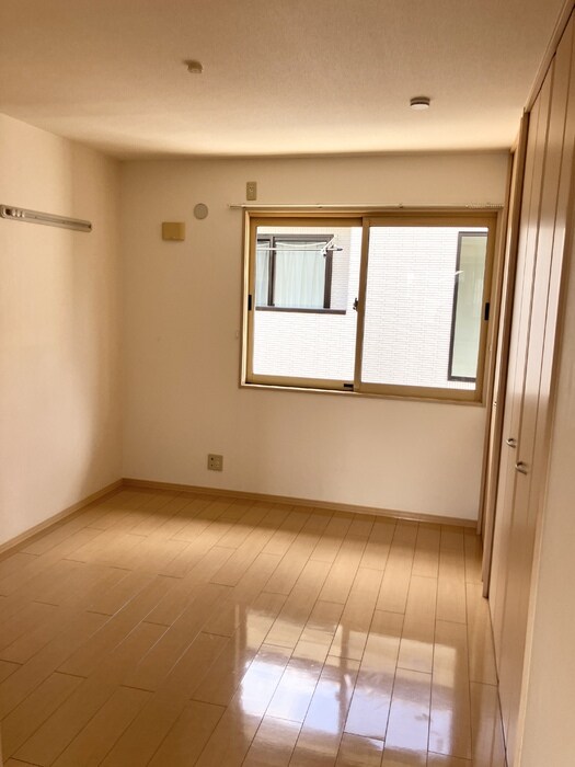 物件内観写真5　(建物外観)