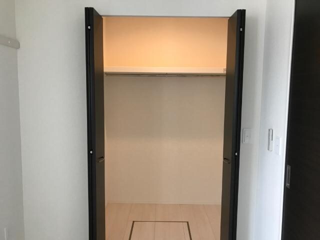 物件内観写真18　(収納)