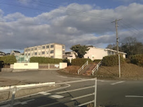 周辺環境(倉敷市立上成小学校 1228m)