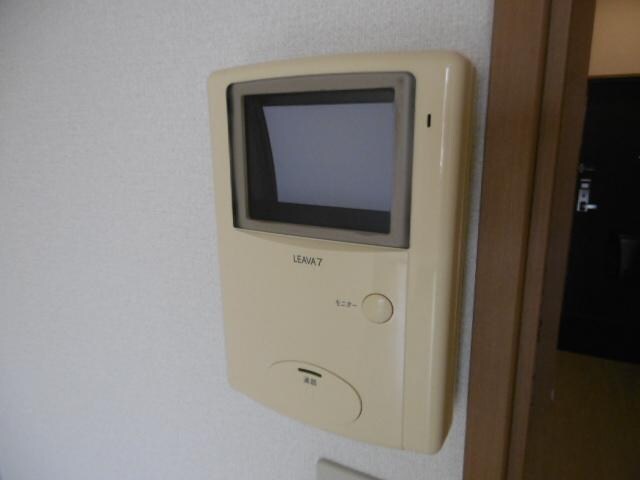 物件内観写真9　(カメラ付インターホン)