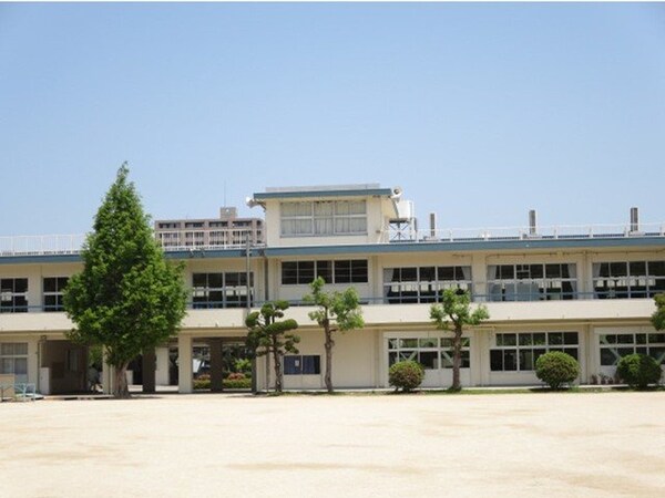 周辺環境(倉敷東小学校まで800m)