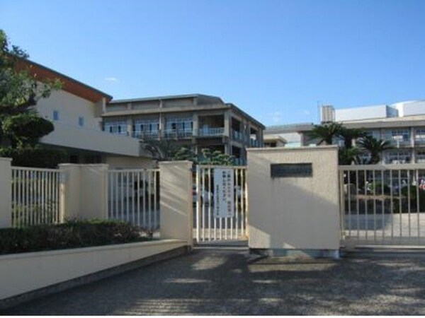 周辺環境(葦高小学校まで550m)