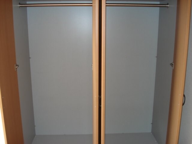 物件内観写真10　(収納内部)