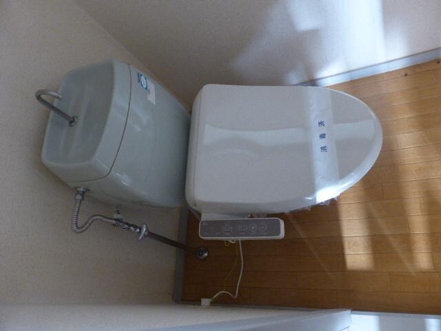 物件内観写真8　(トイレ)