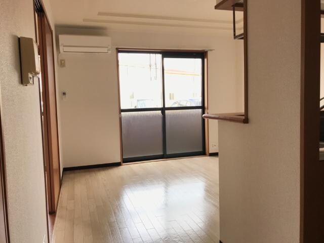 物件内観写真9　(リビング)