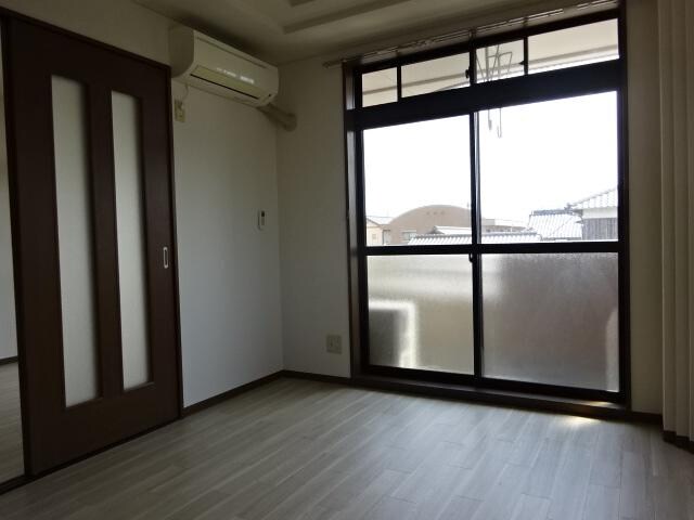 物件内観写真10　(洋室)