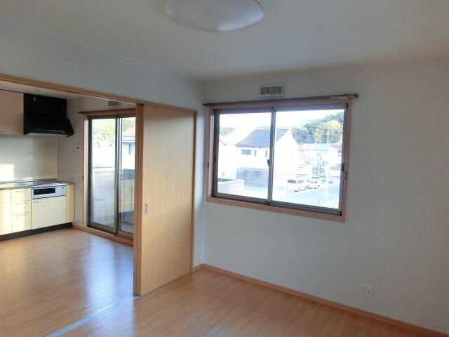 物件内観写真2　(洋室)