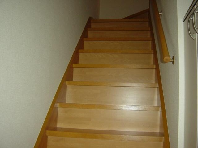 物件外観写真2　(階段)