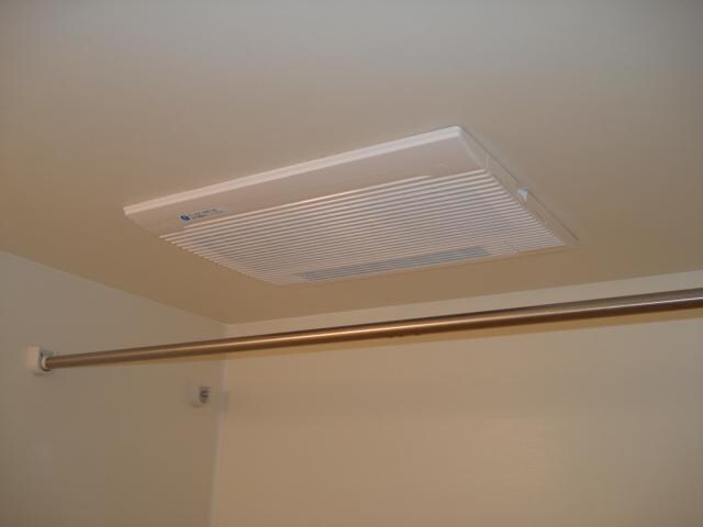 物件内観写真10　(浴室乾燥機)