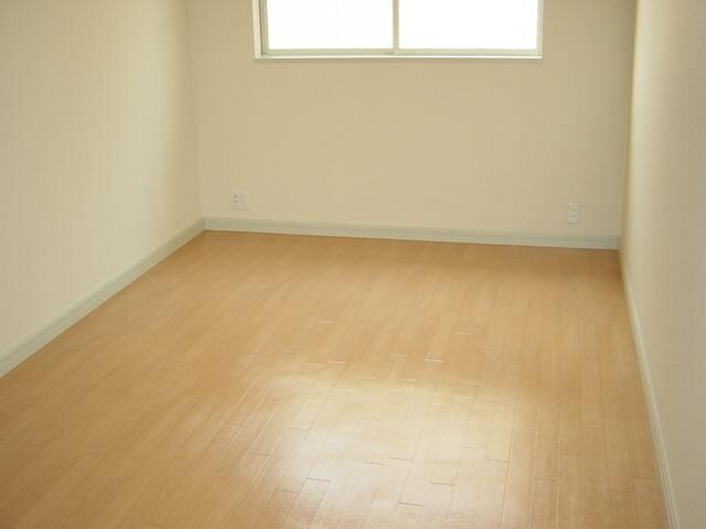 物件内観写真14　(洋室)