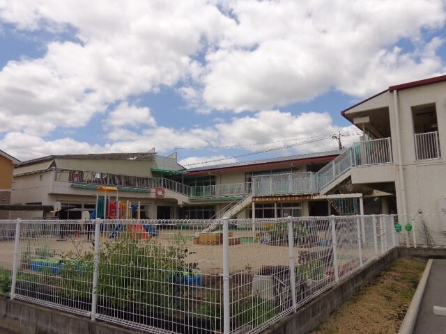 物件外観写真7　(富田保育園まで745ｍ)