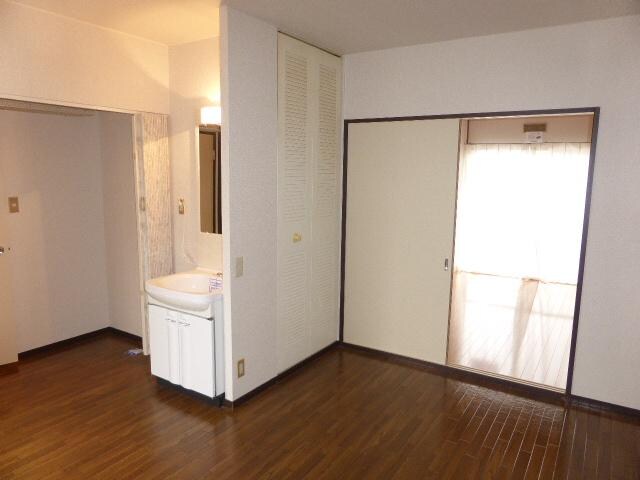 物件内観写真5　(リビング)