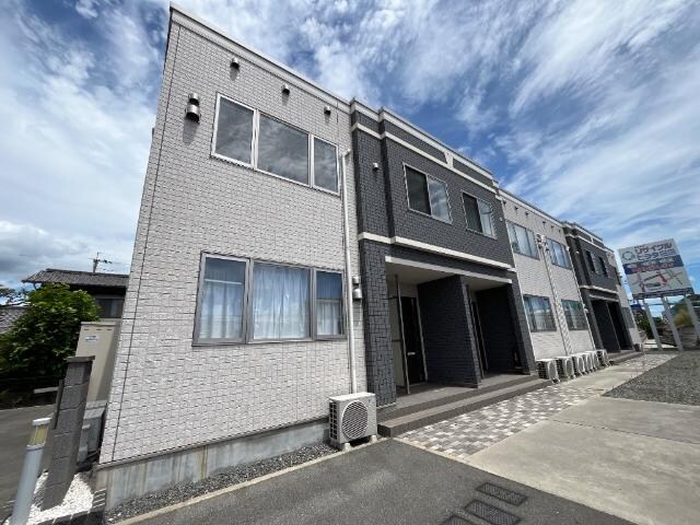 物件外観写真1　(外観写真（昼）)