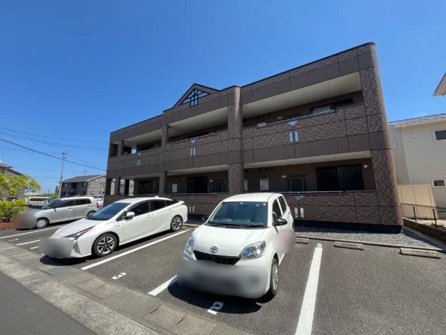 物件外観写真1　(外観写真（昼）)