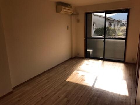 物件内観写真10　(リビング)