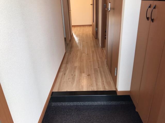 物件内観写真27　(玄関)