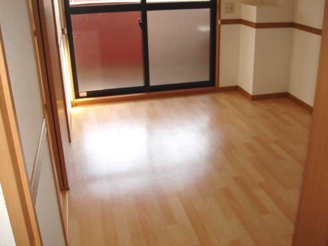 物件内観写真4　(洋室Ｂ)