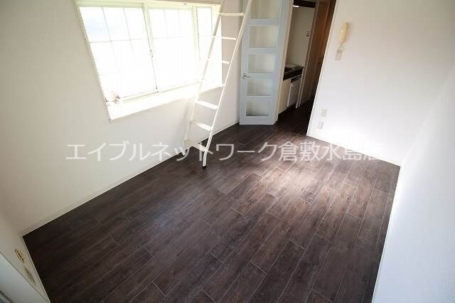 物件内観写真9　(別号室の写真です)