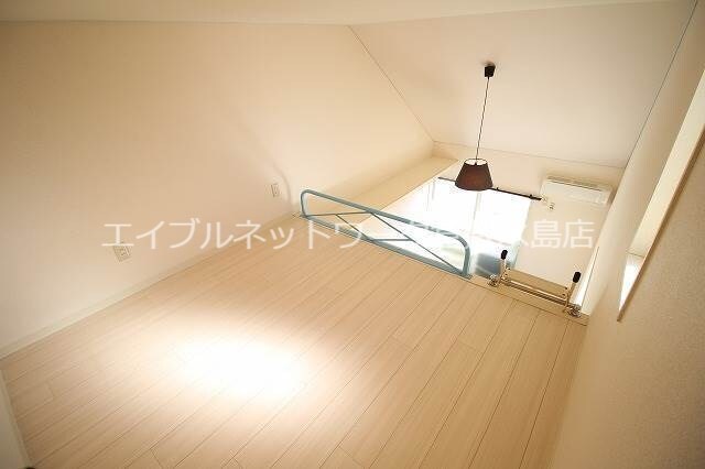 物件内観写真12　(別号室の写真です)