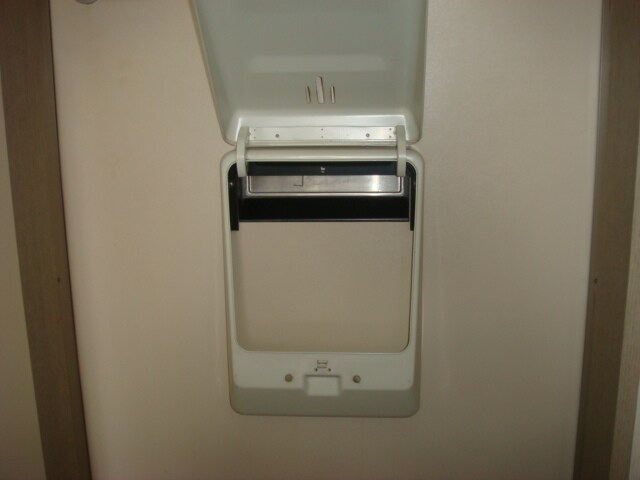 物件内観写真13　(玄関ポスト（イメージ）)